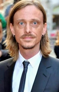 Mackenzie Crook Net Worth, Age, Family, Wife, Biography, and More