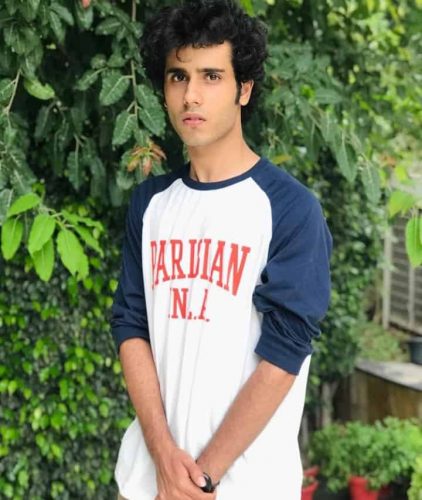 Poojan Chhabra Net Worth, Age, Family, Girlfriend, Biography, and More