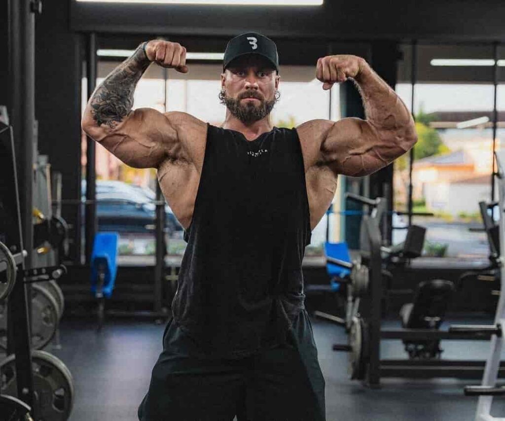 Chris Bumstead Net Worth, Age, Family, Girlfriend, Biography, More