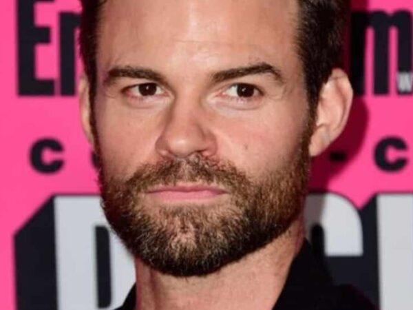 Daniel Gillies Net Worth, Age, Family, Wife, Biography, and More